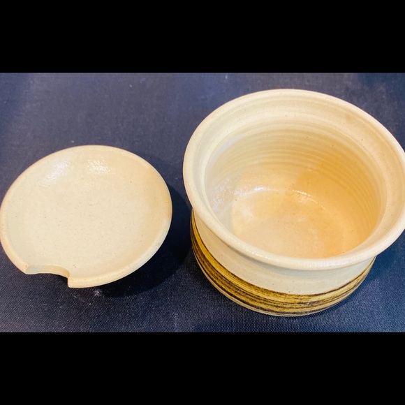 Vintage Signed Hand Made Honey Jar - Picture 8 of 9